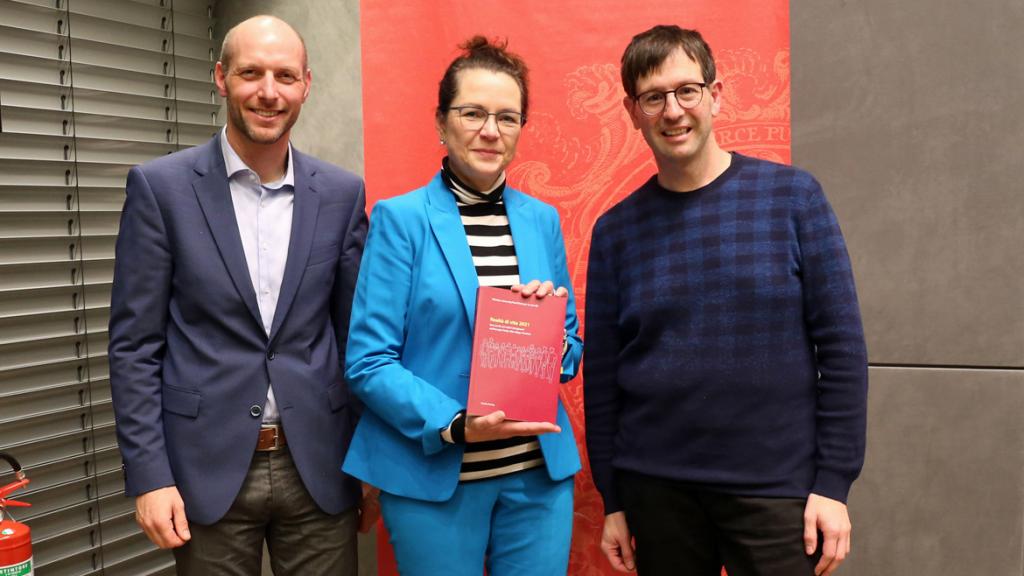 I tre professori universitari Nikolaus Janovsky, Ulrike Stadler-Altmann e Paul Resinger