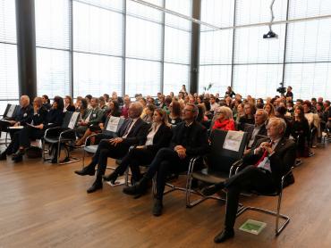 Leitfaden „Gleichstellung beginnt beim Jobtitel“ Leitfaden „Gleichstellung beginnt beim Jobtitel“