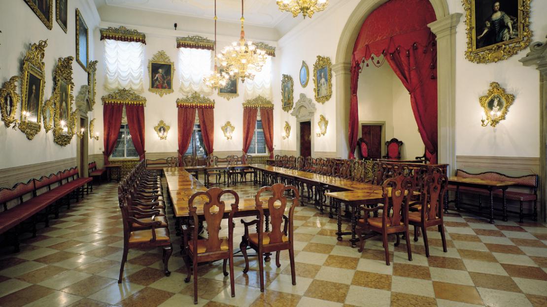Il Salone d’onore del Palazzo Mercantile.
